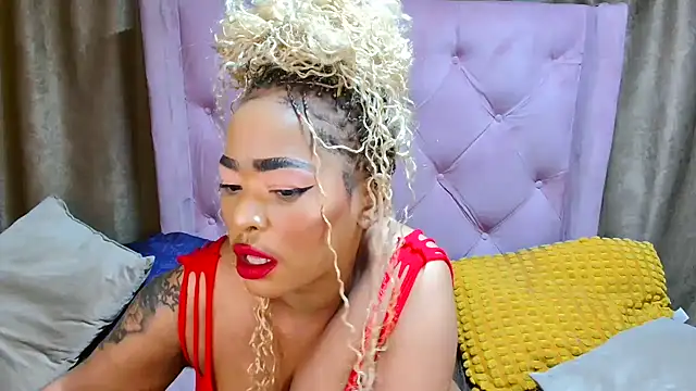 Snapshot of AFRICANGODDESSXXX chatting on October 3, 2025, 11:46 pm AFRICANGODDESSXXX online show from October 3, 2025, 11:46 pm