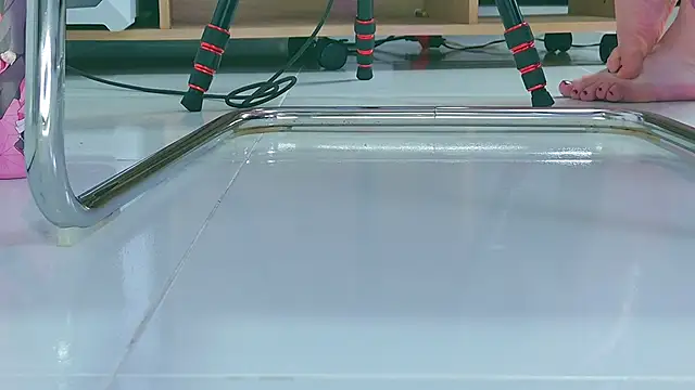 Snapshot of NathaxaLeans chatting on November 10, 2025, 11:31 am NathaxaLeans online show from November 10, 2025, 11:31 am