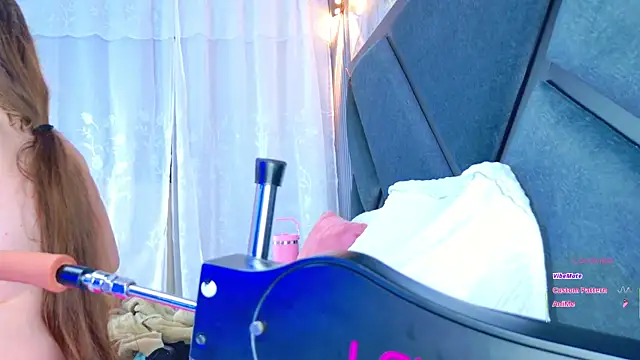 Snapshot of NathaxaLeans chatting on January 10, 2026, 11:34 am NathaxaLeans online show from January 10, 2026, 11:34 am