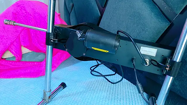 Snapshot of NathaxaLeans chatting on February 28, 2026, 12:06 pm NathaxaLeans online show from February 28, 2026, 12:06 pm