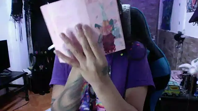 Snapshot of AngelaQueen_ chatting on October 1, 2025, 6:03 pm AngelaQueen online show from October 1, 2025, 6:03 pm