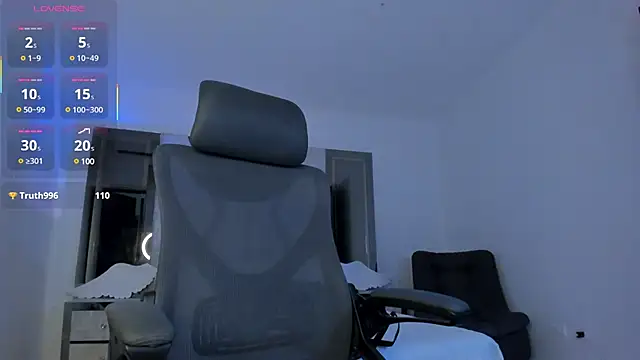 LunaBaker-1 online show from February 12, 2025, 3:07 am