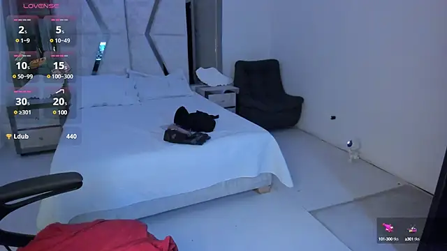 LunaBaker-1 online show from February 26, 2025, 12:49 am