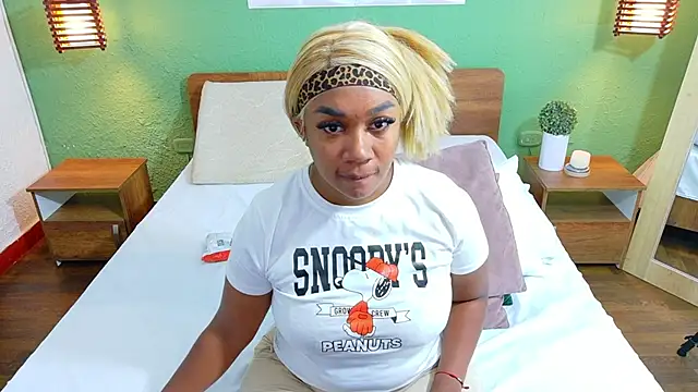 dannaahbrown online show from March 11, 2025, 7:36 pm