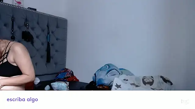 KaiicyQuuen online show from December 17, 2024, 7:04 pm