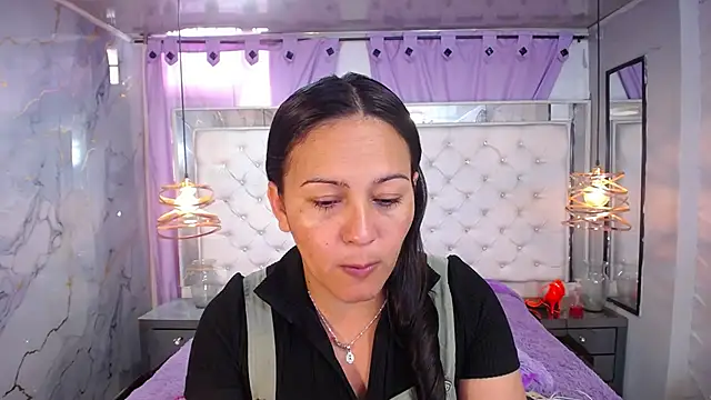 Georgina-Musk online show from October 16, 2025, 7:48 pm