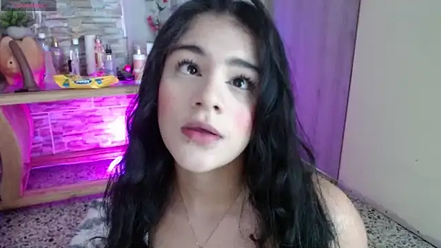 Saray Cute  online show from December 2, 2024, 2:08 pm
