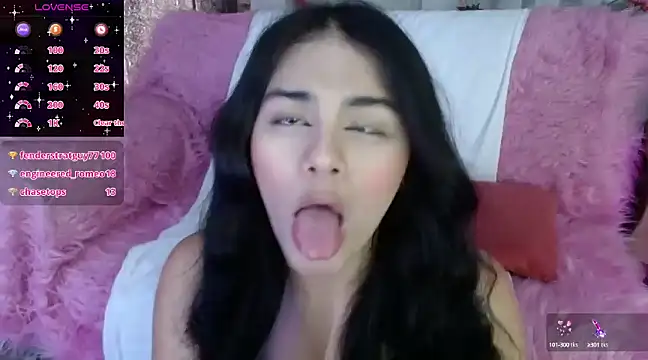 Saray Cute  online show from December 12, 2024, 4:32 pm