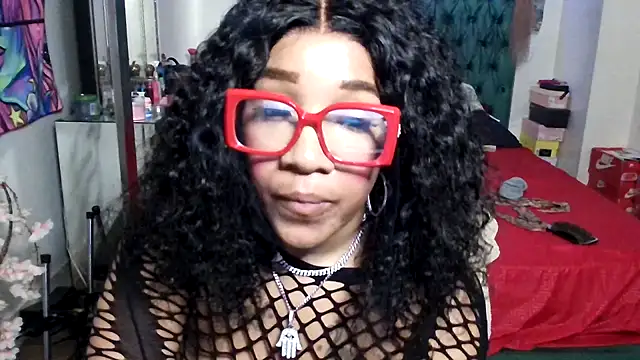 YasmineMinaj online show from September 11, 2025, 11:05 pm