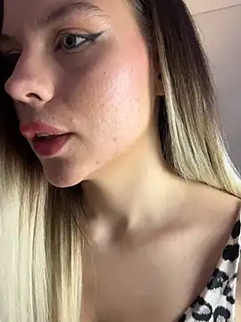 KittyKatyDream online show from March 13, 2025, 1:29 pm