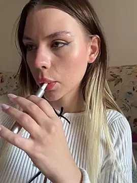 KittyKatyDream online show from March 21, 2025, 3:35 pm