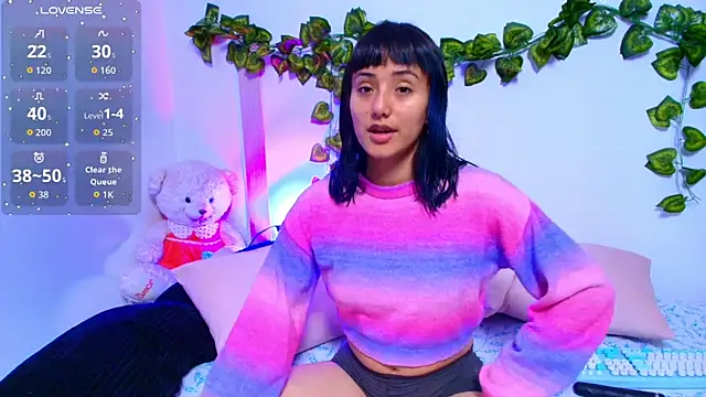 tati cardenas online show from September 20, 2025, 4:35 am