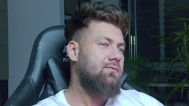 UbbeViking online show from March 2, 2025, 11:31 pm