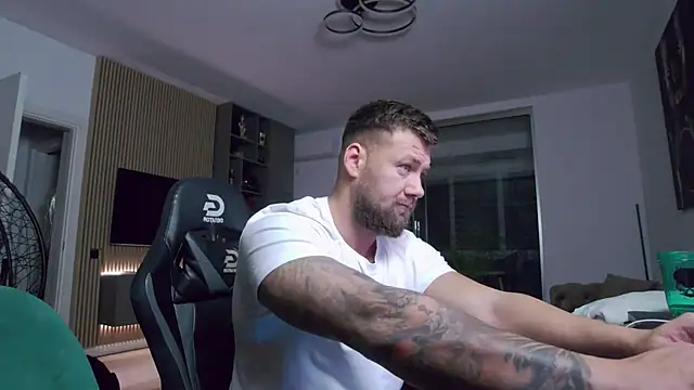 UbbeViking online show from February 9, 2026, 8:02 pm