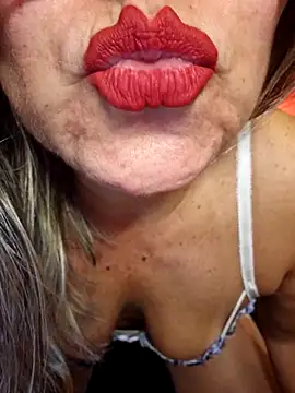 madame tesuda0 online show from March 20, 2025, 9:35 pm