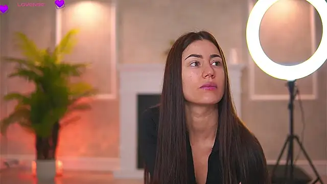 Abbela White online show from November 25, 2025, 6:02 am