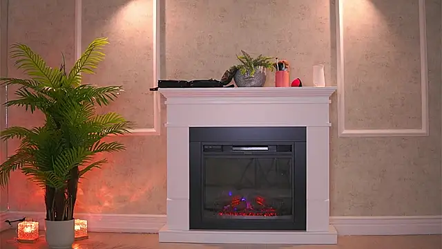 Abbela White online show from December 5, 2025, 6:44 am