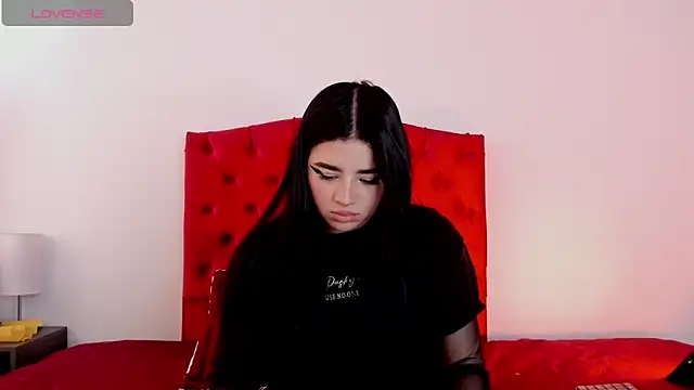 aliice walker  online show from December 16, 2024, 4:38 pm