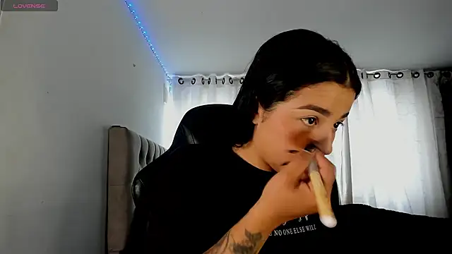 aliice walker  online show from February 2, 2026, 2:16 pm