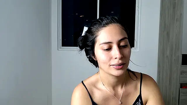 Snapshot of Sophie__Foxxx chatting on January 28, 2025, 1:08 am Sophie Foxxx online show from January 28, 2025, 1:08 am