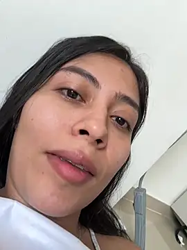 Snapshot of Sophie__Foxxx chatting on February 5, 2025, 12:38 pm Sophie Foxxx online show from February 5, 2025, 12:38 pm