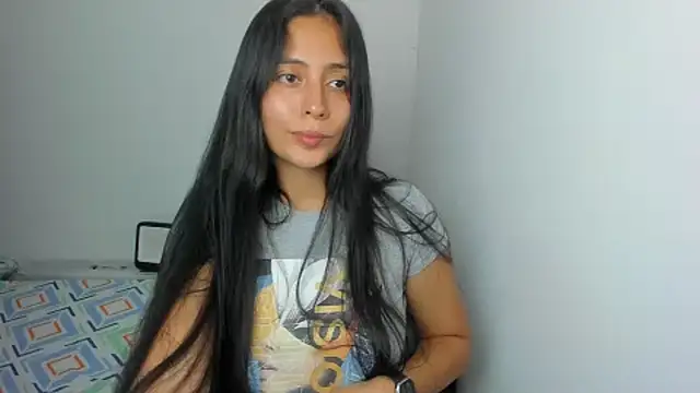 Snapshot of Sophie__Foxxx chatting on February 20, 2025, 4:07 am Sophie Foxxx online show from February 20, 2025, 4:07 am