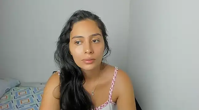 Snapshot of Sophie__Foxxx chatting on February 20, 2025, 5:40 pm Sophie Foxxx online show from February 20, 2025, 5:40 pm