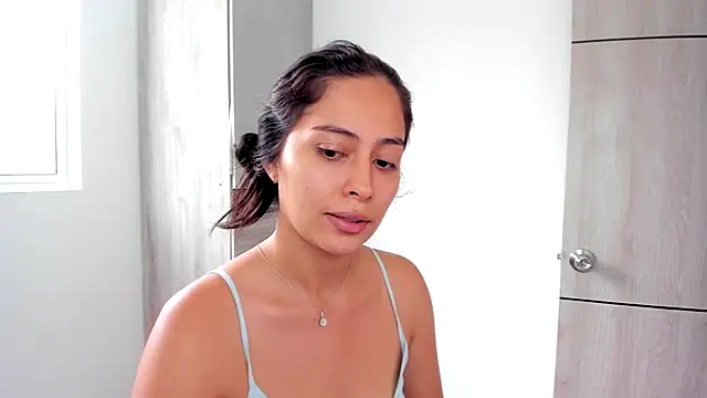Snapshot of Sophie__Foxxx chatting on February 21, 2025, 5:31 pm Sophie Foxxx online show from February 21, 2025, 5:31 pm