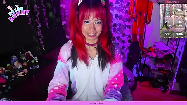 Roxanbunny1 online show from February 18, 2025, 7:43 am