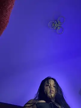 Snapshot of Charly_ chatting on February 28, 2025, 4:53 pm Charly online show from February 28, 2025, 4:53 pm