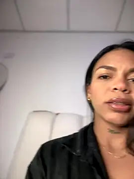 Snapshot of Charly_ chatting on October 26, 2025, 1:44 am Charly online show from October 26, 2025, 1:44 am