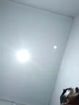 Snapshot of Dwirosebig chatting on March 12, 2025, 11:42 am Dwirosebig online show from March 12, 2025, 11:42 am