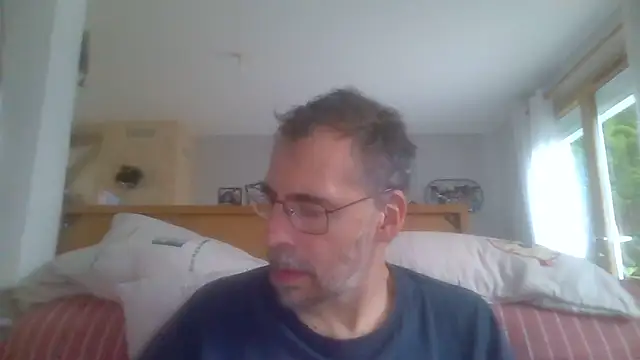 ptitcanard60600 online show from September 14, 2025, 5:23 pm