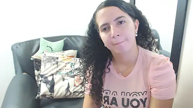 samantha baby  online show from February 9, 2025, 3:43 am