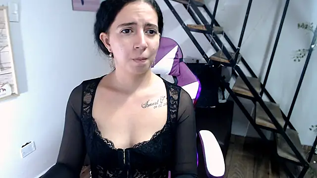 samantha baby  online show from October 5, 2025, 5:00 pm