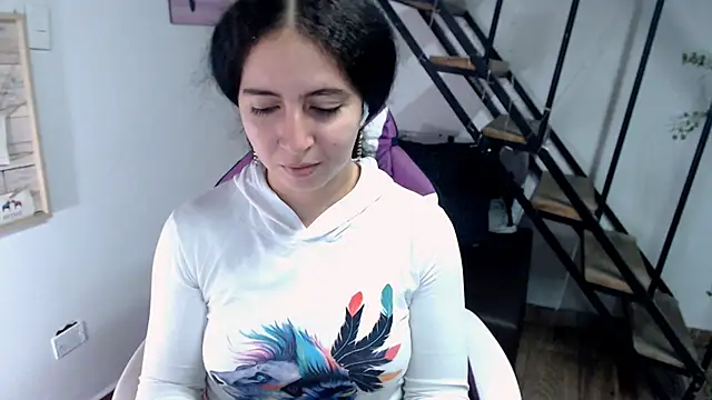 samantha baby  online show from October 9, 2025, 9:02 pm