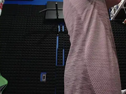 Snapshot of Curly_Angel24 chatting on November 27, 2025, 12:13 am Curly Angel24 online show from November 27, 2025, 12:13 am