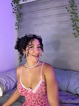 Snapshot of Lovely_Janeth chatting on April 22, 2026, 2:03 am Lovely Janeth online show from April 22, 2026, 2:03 am