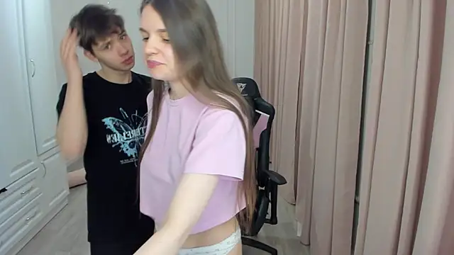 Snapshot of lil_cassie chatting on February 24, 2025, 3:02 am lil cassie online show from February 24, 2025, 3:02 am