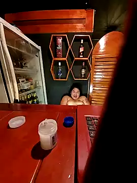 Evehampy online show from March 18, 2025, 8:37 pm