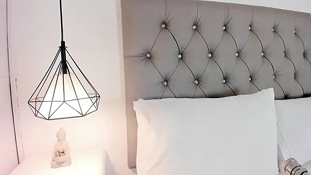 Victoriaxx  online show from February 15, 2025, 8:01 pm