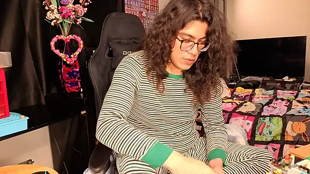 ShinyCherub online show from March 12, 2025, 8:52 pm