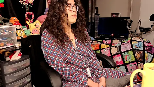 ShinyCherub online show from October 22, 2025, 8:47 am