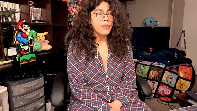 ShinyCherub online show from November 6, 2025, 1:06 am