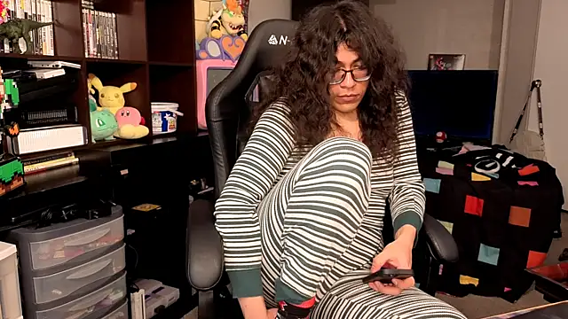 ShinyCherub online show from November 7, 2025, 1:16 am