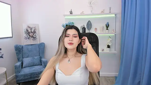 AnneTLi online show from September 30, 2025, 3:22 am