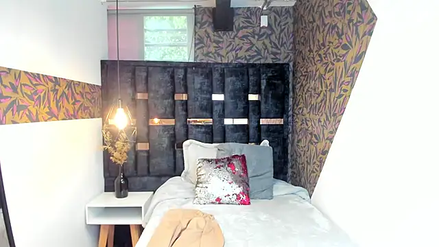 KatteMilf online show from April 15, 2026, 7:58 pm