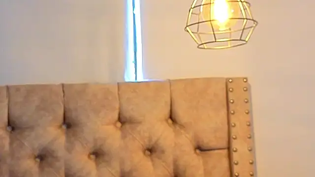 KeryHillson online show from February 28, 2026, 2:18 pm