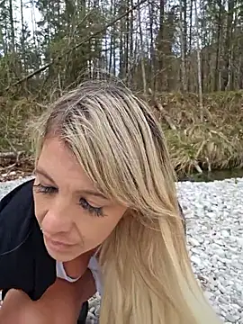 Sexy Sparkling  online show from April 18, 2026, 12:42 pm