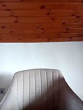 Isabellaa04 online show from February 9, 2026, 11:58 am